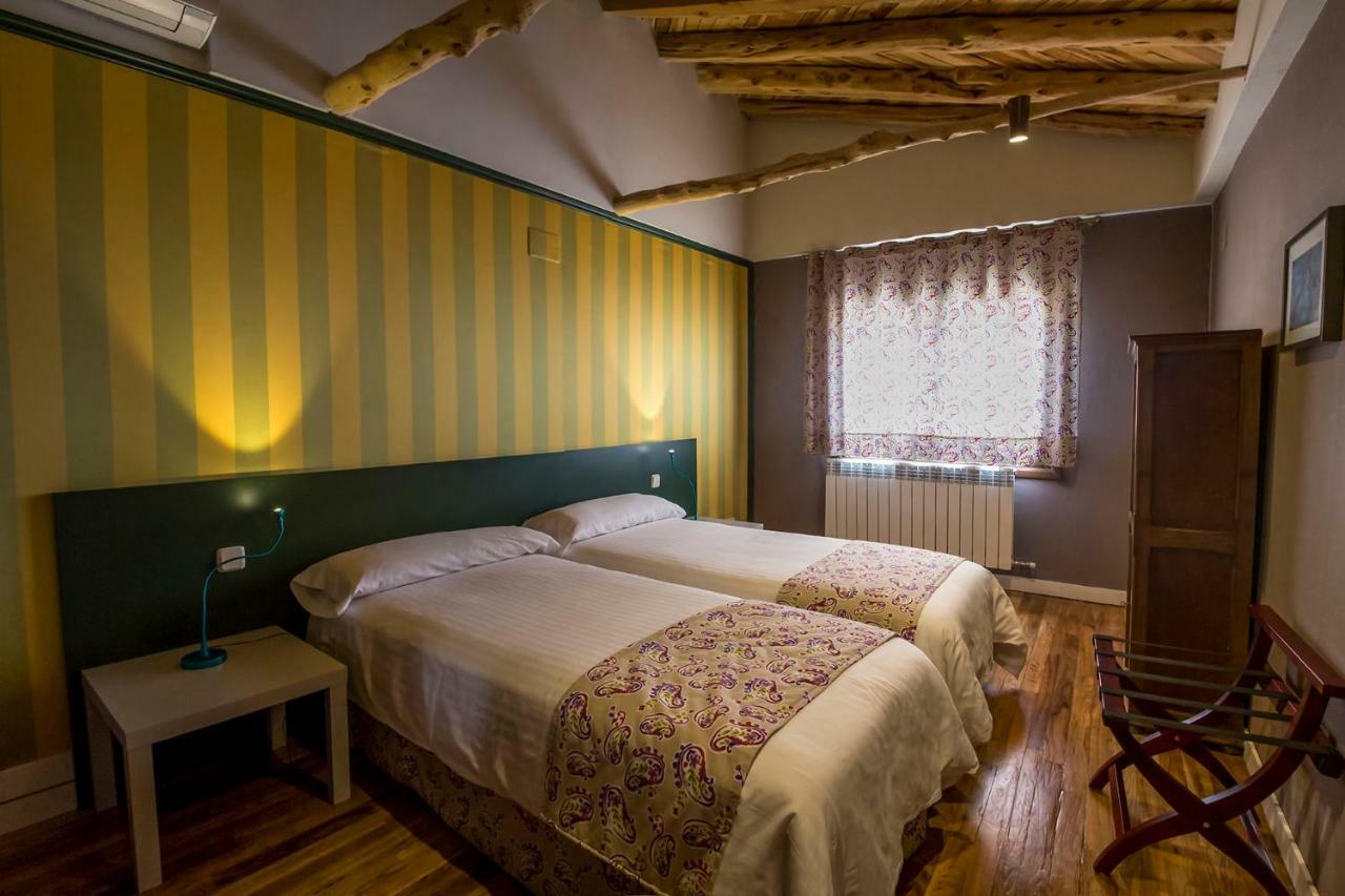 Apartamentos Rurales De La Sexma Del Sabinar Corduente Kültér fotó